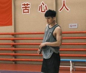开yun体育app网页版登录入口-状元郎新赛季定位大前锋 陈国豪：CBA，我准备好了！