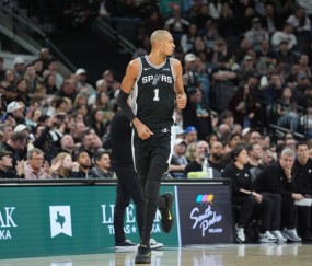 Kaiyun开云体育-文班：挥霍领先优势是个问题 我想更多得分但也需要能找到队友