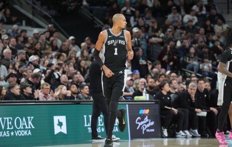 Kaiyun开云体育-文班：挥霍领先优势是个问题 我想更多得分但也需要能找到队友